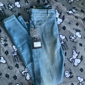 NWT Fitjeans - Arctic Blue